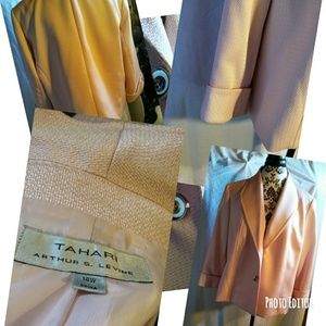 Tahari blazer